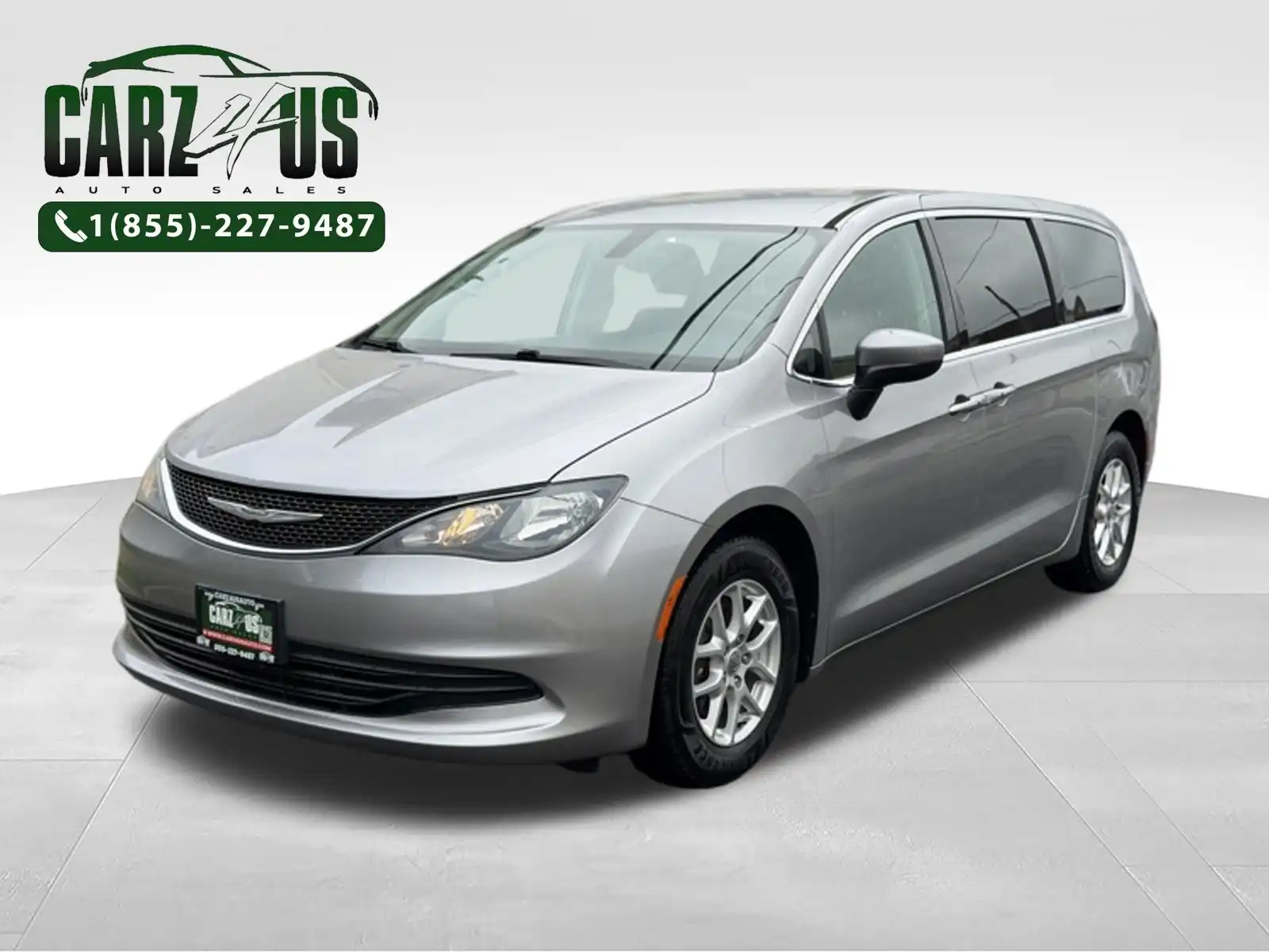2017 Chrysler Pacifica Touring's photo