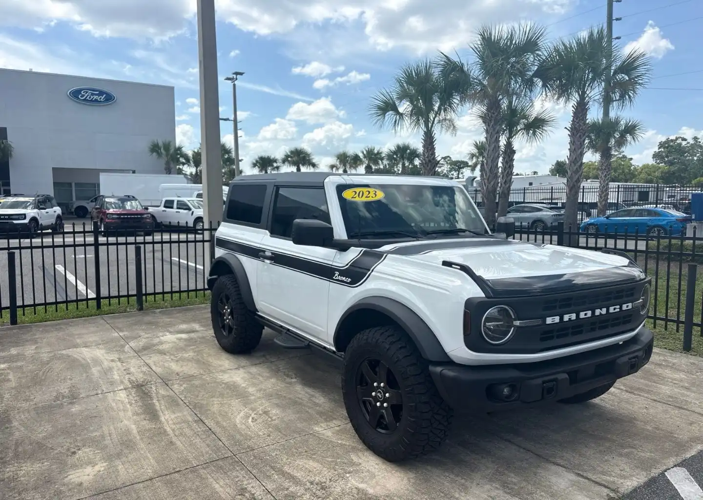 2023 Ford Bronco Black Diamond 4x4's photo