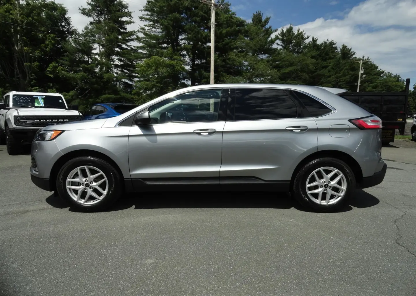 2023 Ford Edge SEL AWD photo 4