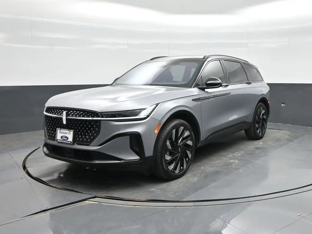 2025 Lincoln Nautilus Reserve AWD's photo