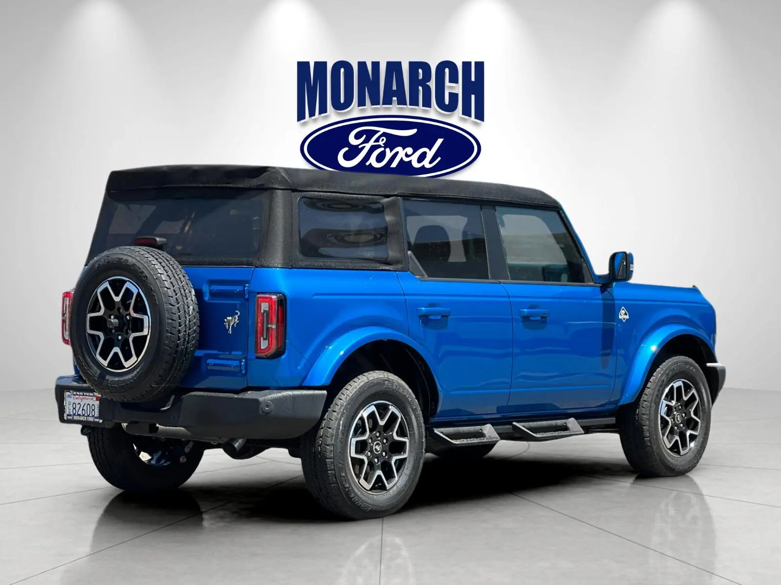 2024 Ford Bronco Outer Banks 4x4 photo 3