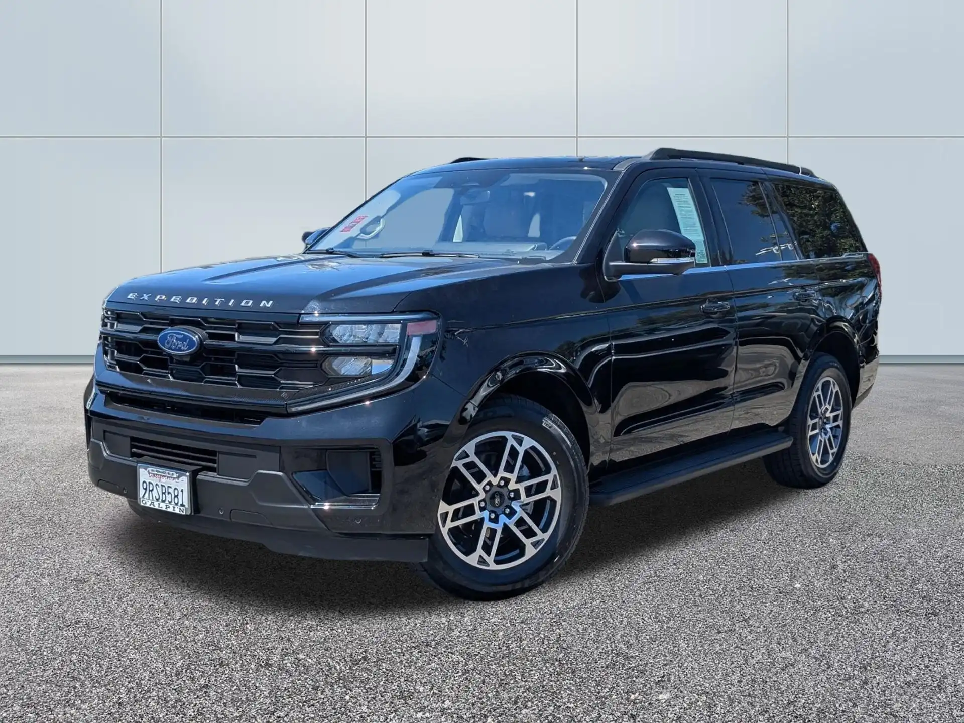 2025 Ford Expedition Active's photo