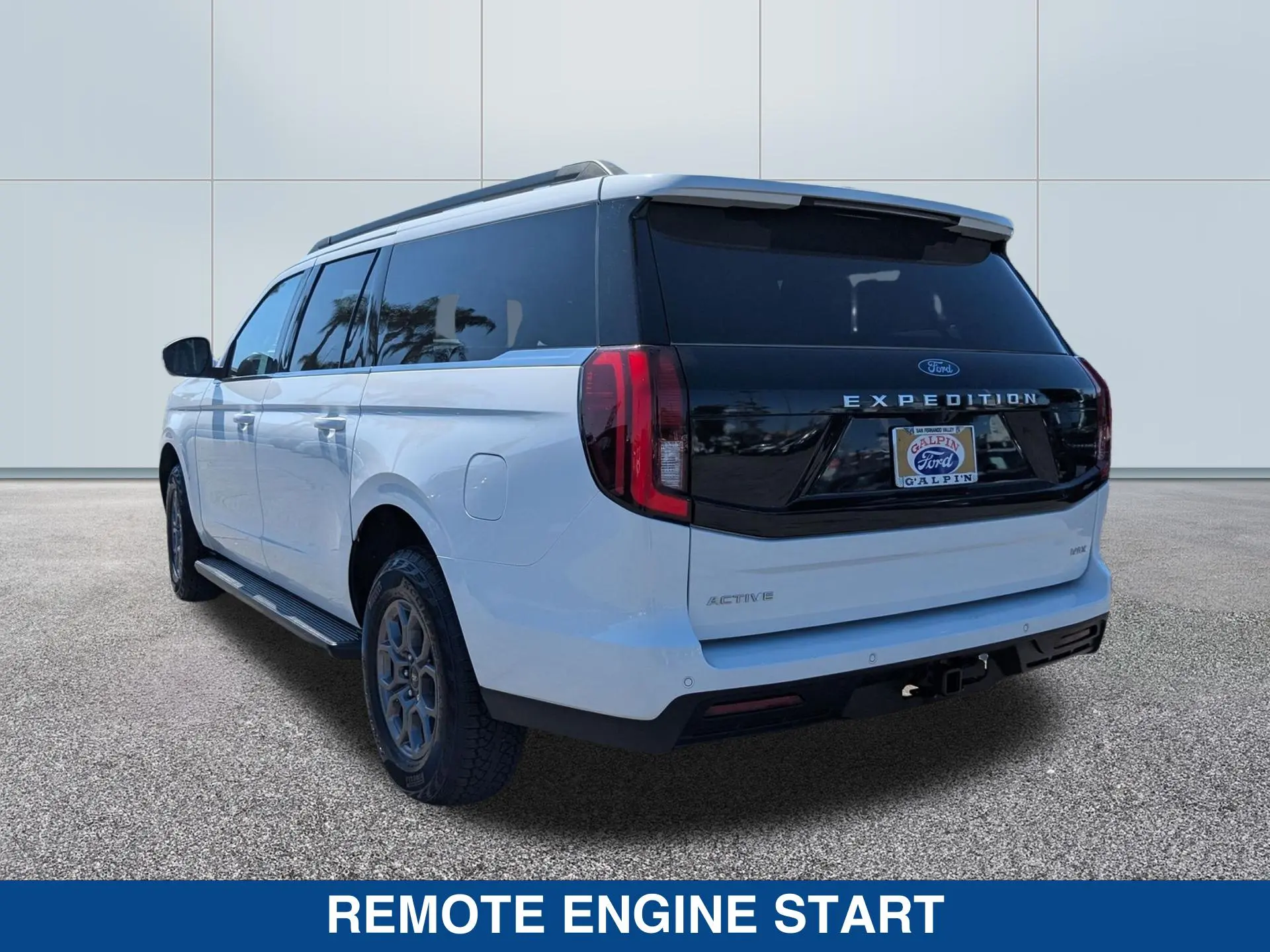 2025 Ford Expedition Active MAX photo 3