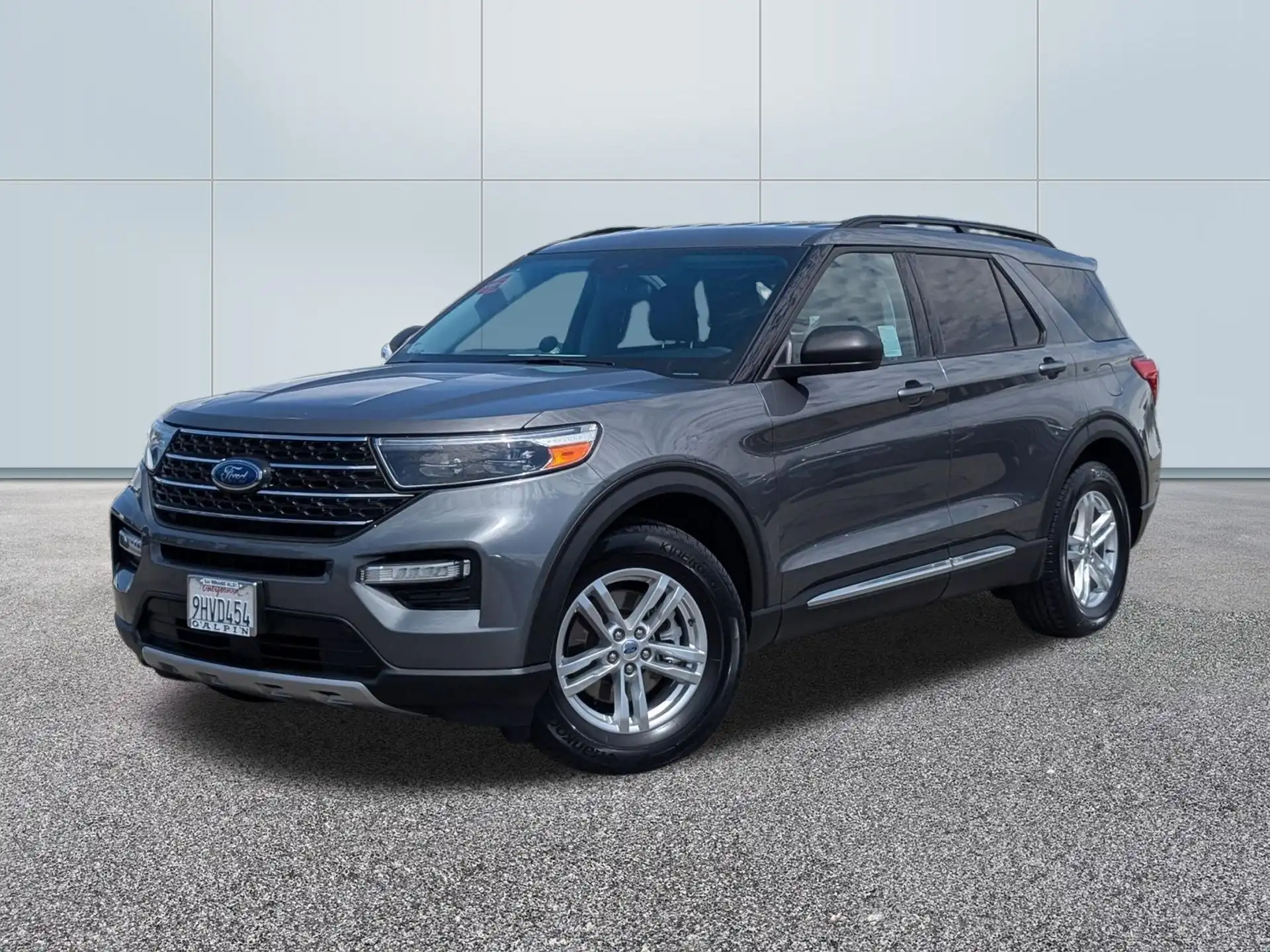 2023 Ford Explorer XLT RWD's photo
