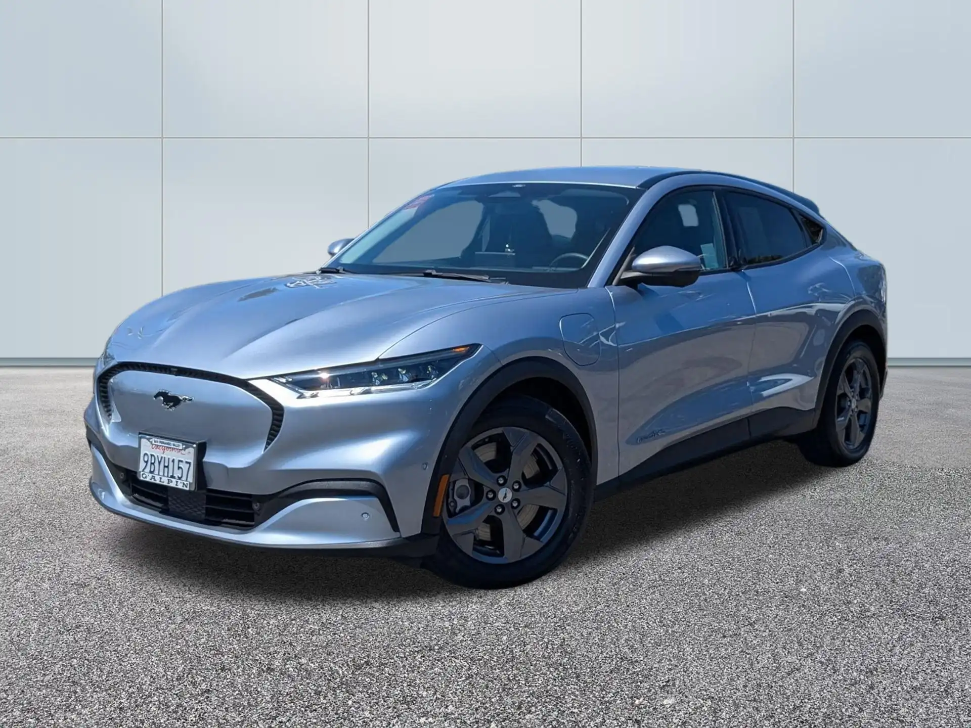 2022 Ford Mustang-Mach-e Select's photo