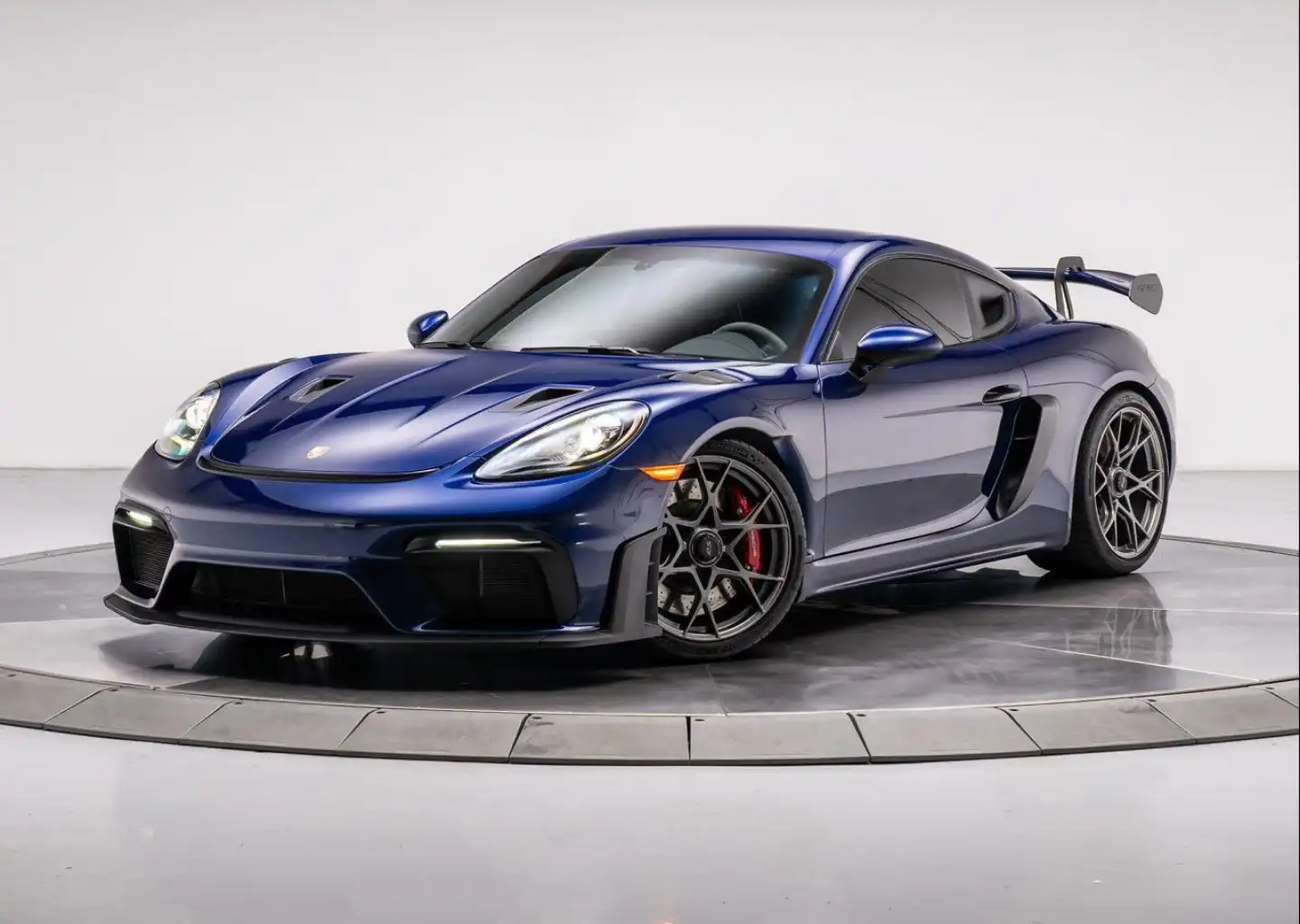 2024 Porsche 718 Cayman GT4 RS's photo