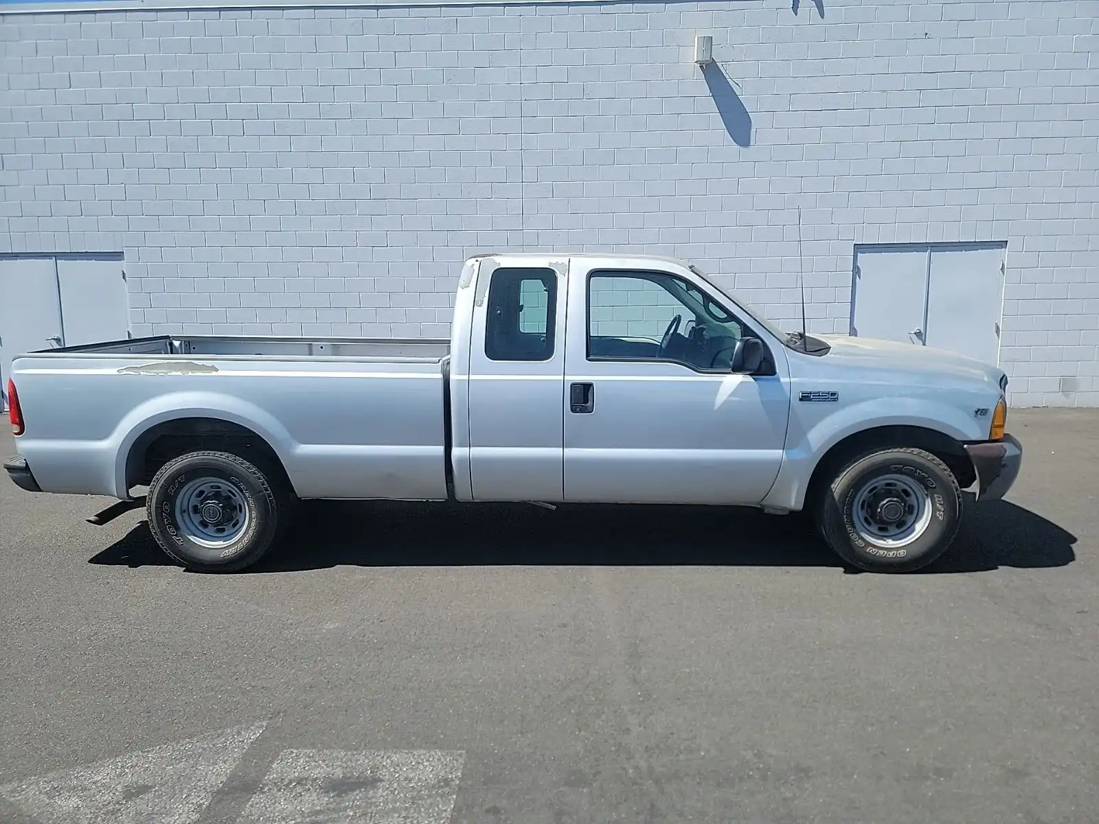 2001 Ford F-250 XL SuperCab SWB's photo