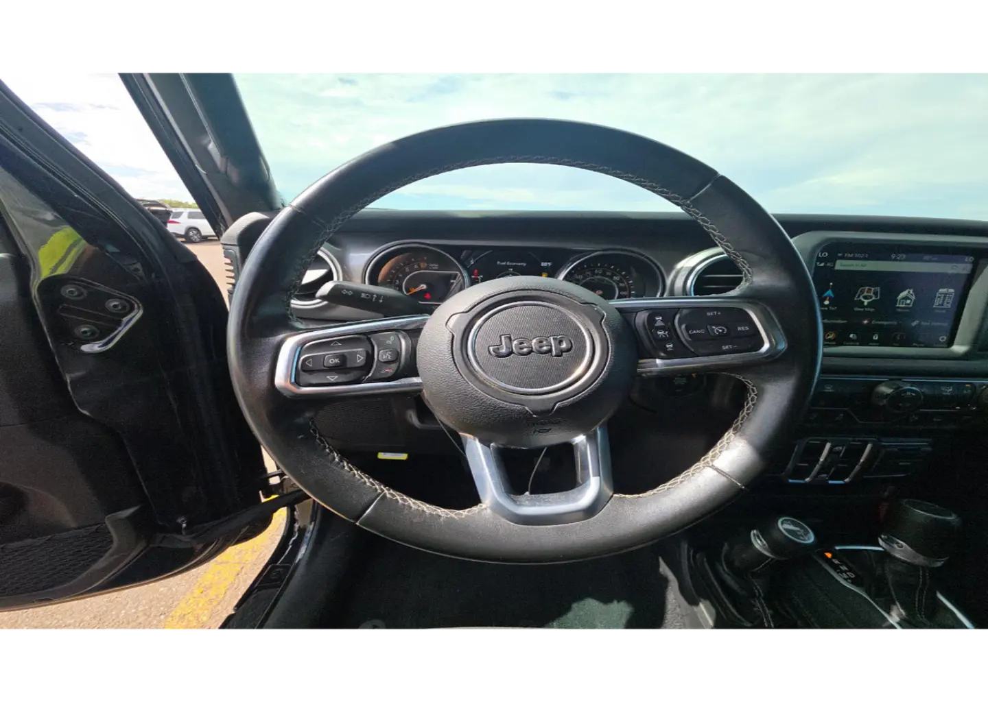 2020 Jeep Gladiator Overland photo 3
