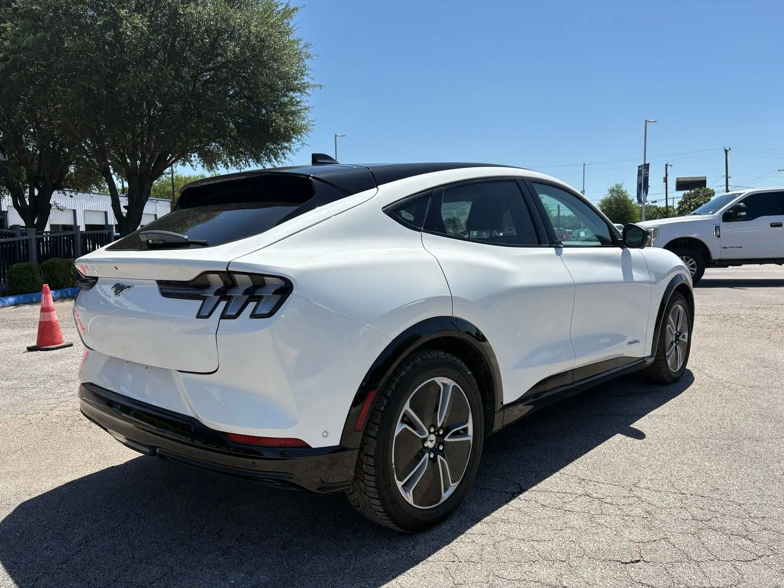 2023 Ford Mustang-Mach-e Premium photo 3