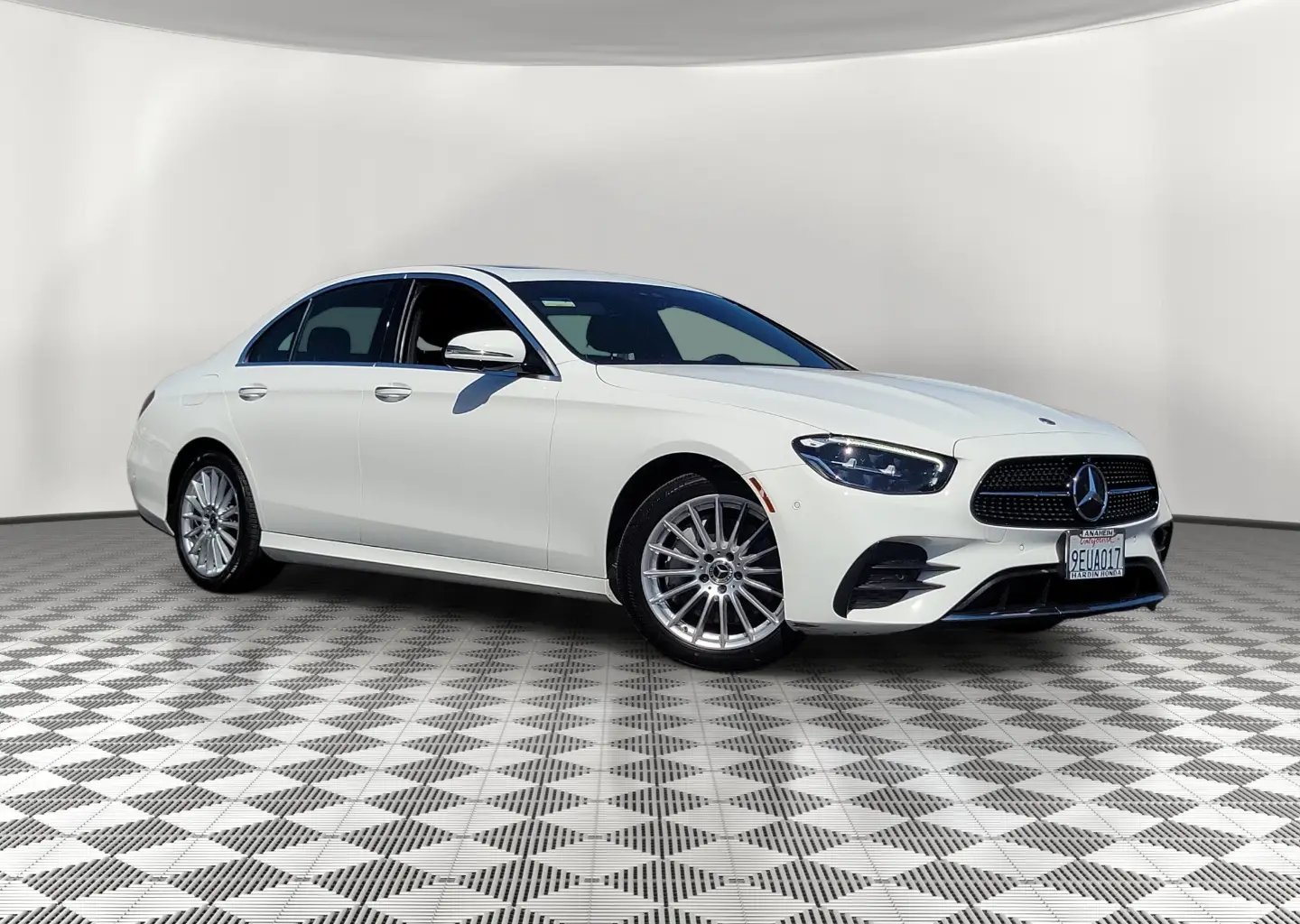 2023 Mercedes-Benz E-Class E350 photo 1