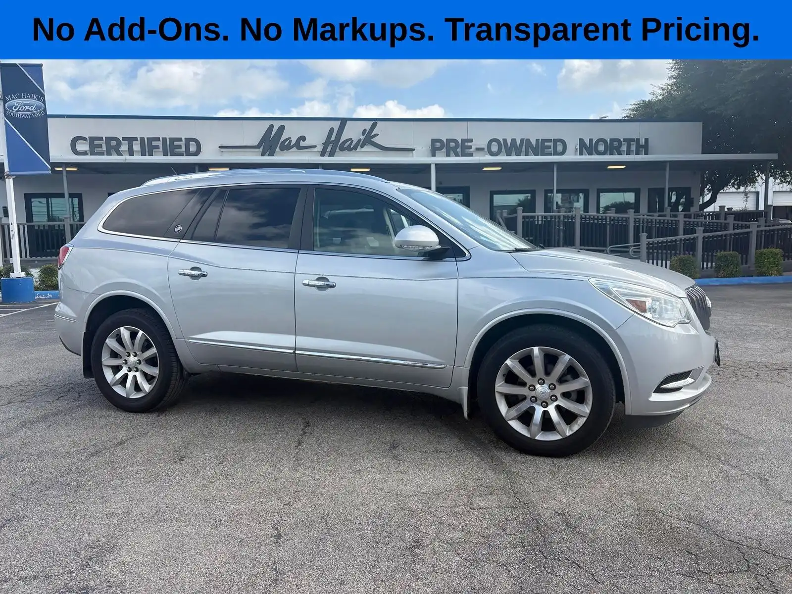 2017 Buick Enclave Premium's photo