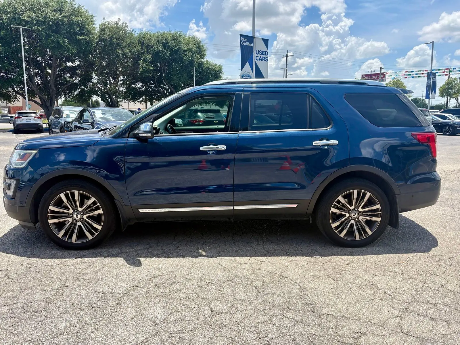 2017 Ford Explorer Platinum 4WD photo 4