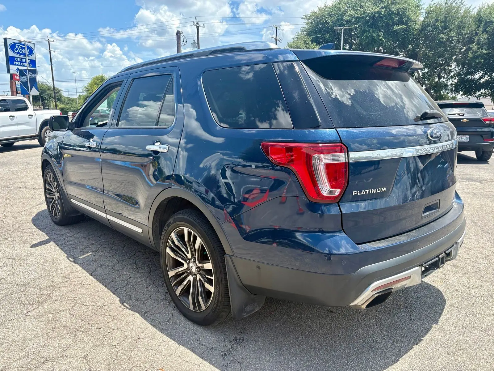 2017 Ford Explorer Platinum 4WD photo 5
