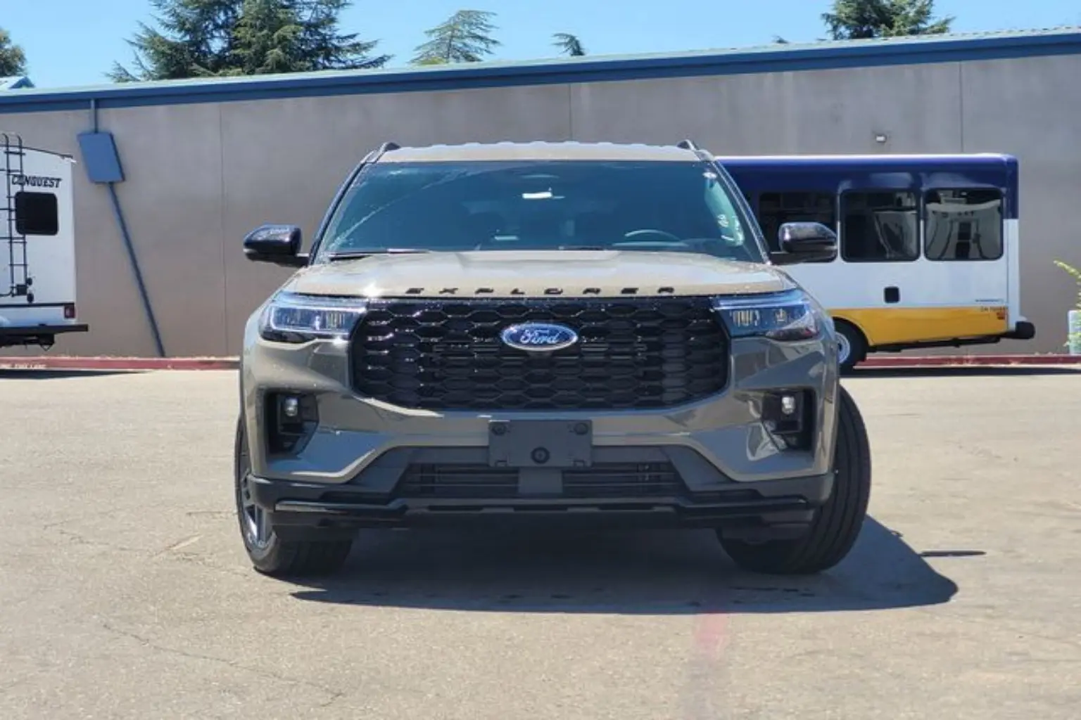 2026 Ford Explorer ST-LINE 4WD photo 3