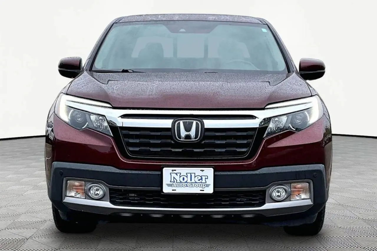 2019 Honda Ridgeline RTL-E AWD photo 3