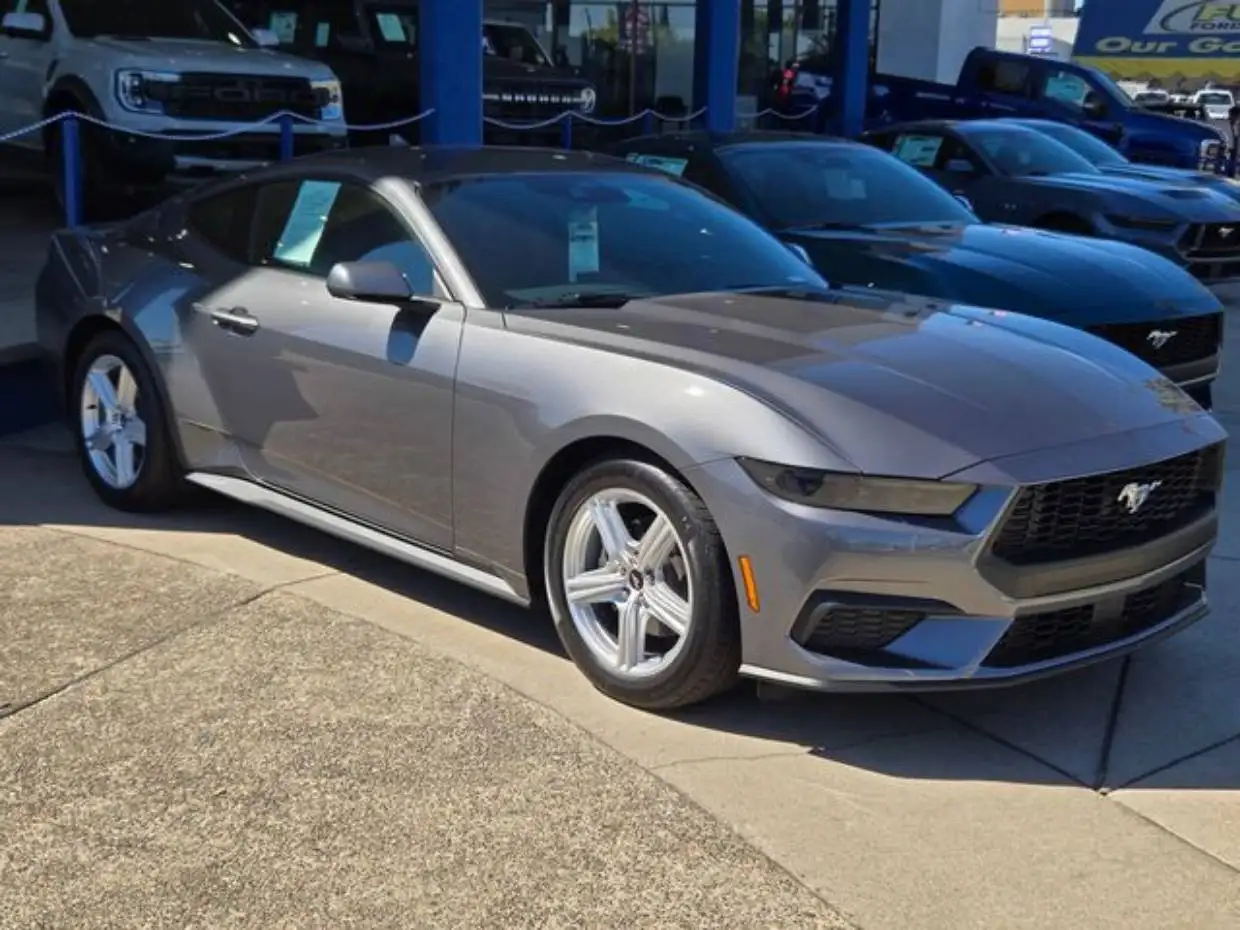 2026 Ford Mustang EcoBoost Fastback's photo