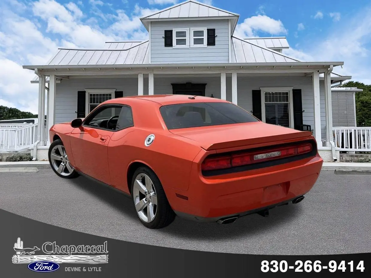 2009 Dodge Challenger R/T photo 4