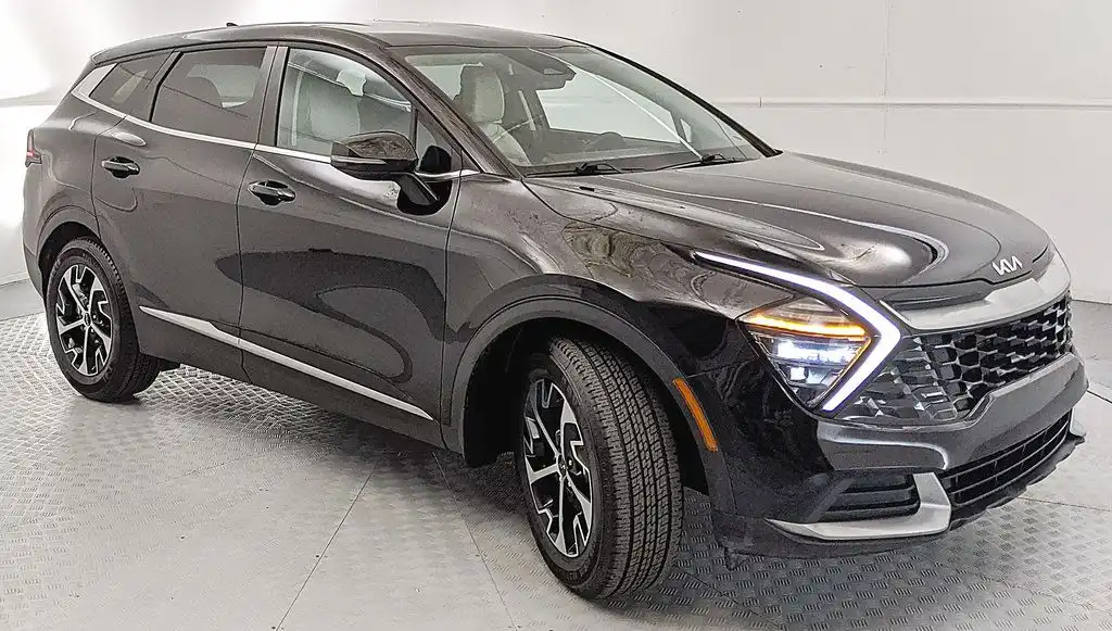 2024 Kia Sportage EX AT's photo