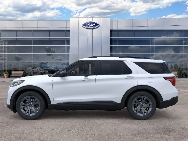 2026 Ford Explorer Active 4WD photo 3
