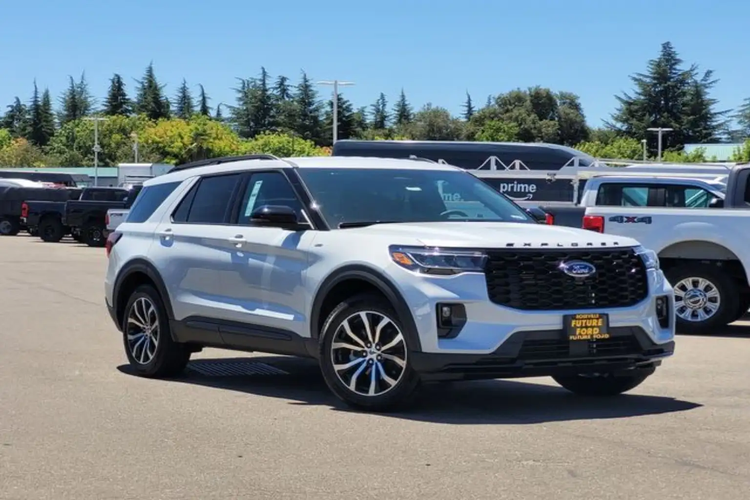 2026 Ford Explorer ST-LINE 4WD's photo