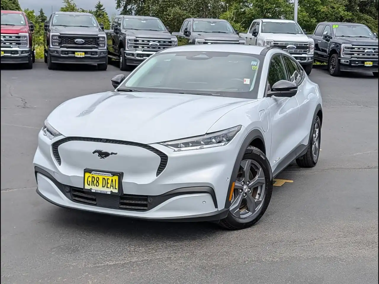 2023 Ford Mustang-Mach-e Select's photo