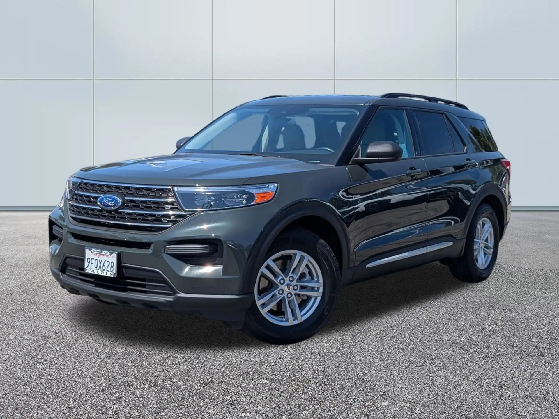 2023 Ford Explorer XLT RWD's photo