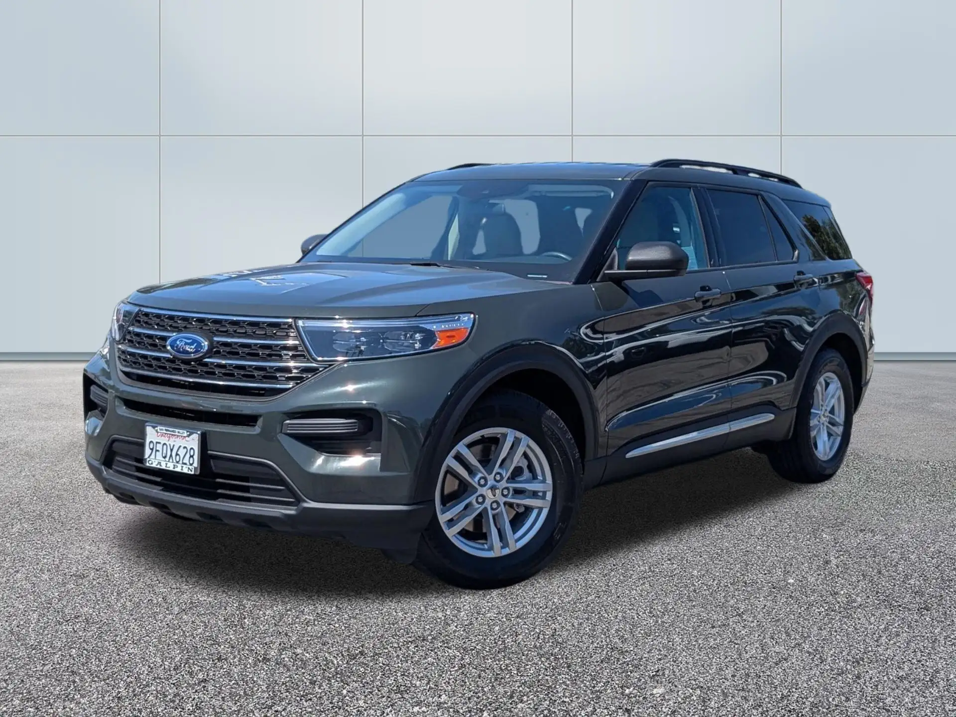 2023 Ford Explorer XLT RWD's photo