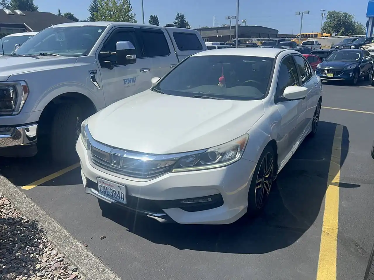 2017 Honda Accord Sport SE CVT's photo