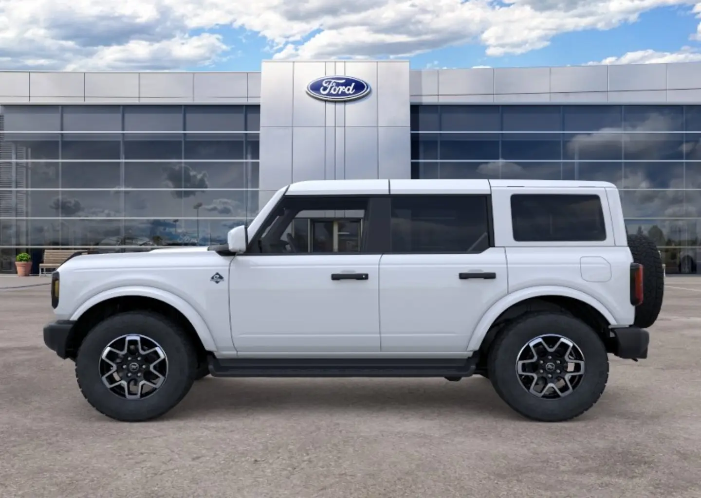 2026 Ford Bronco Outer Banks 4x4 photo 3