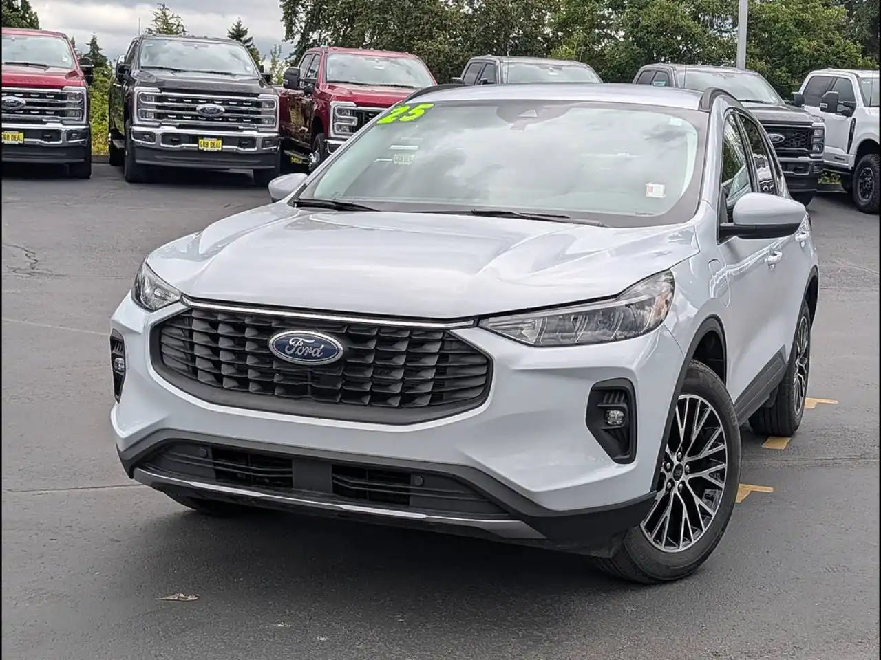 2025 Ford Escape PHEV FWD's photo