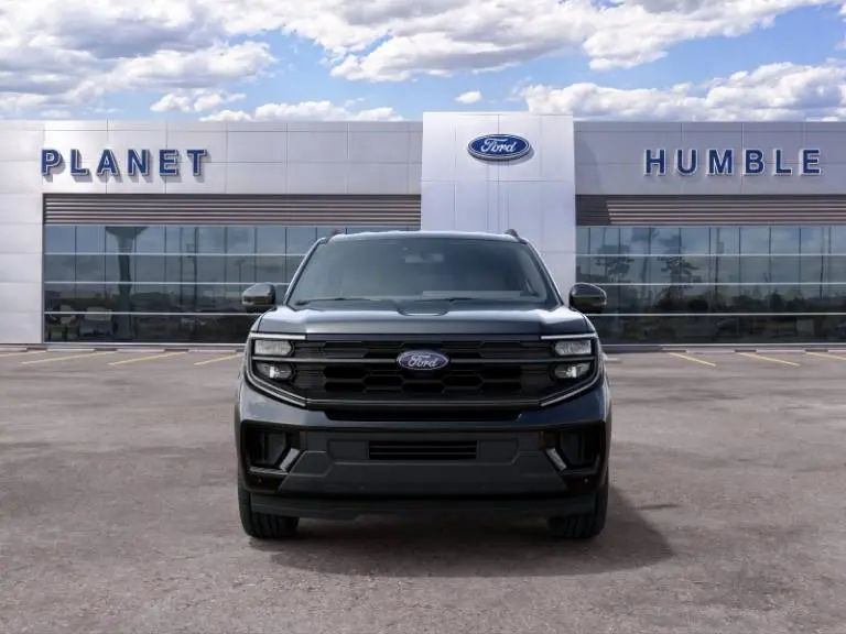 2027 Ford Expedition Active photo 3