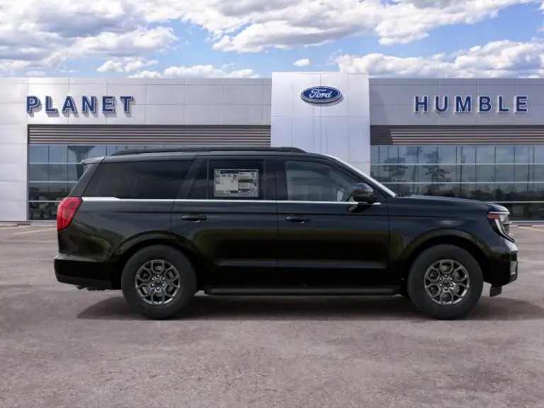 2027 Ford Expedition Active photo 5