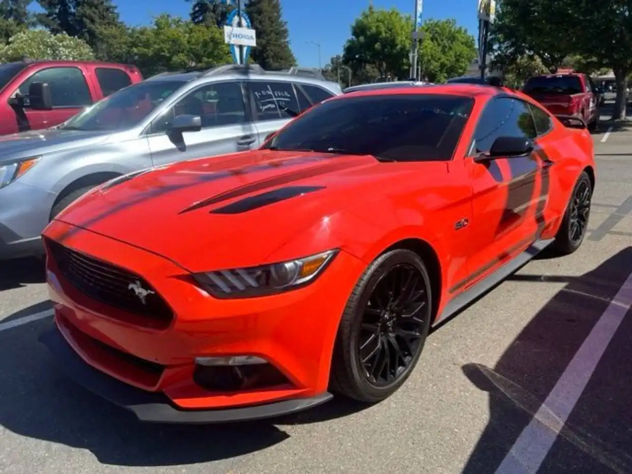 2016 Ford Mustang GT Coupe Premium's photo