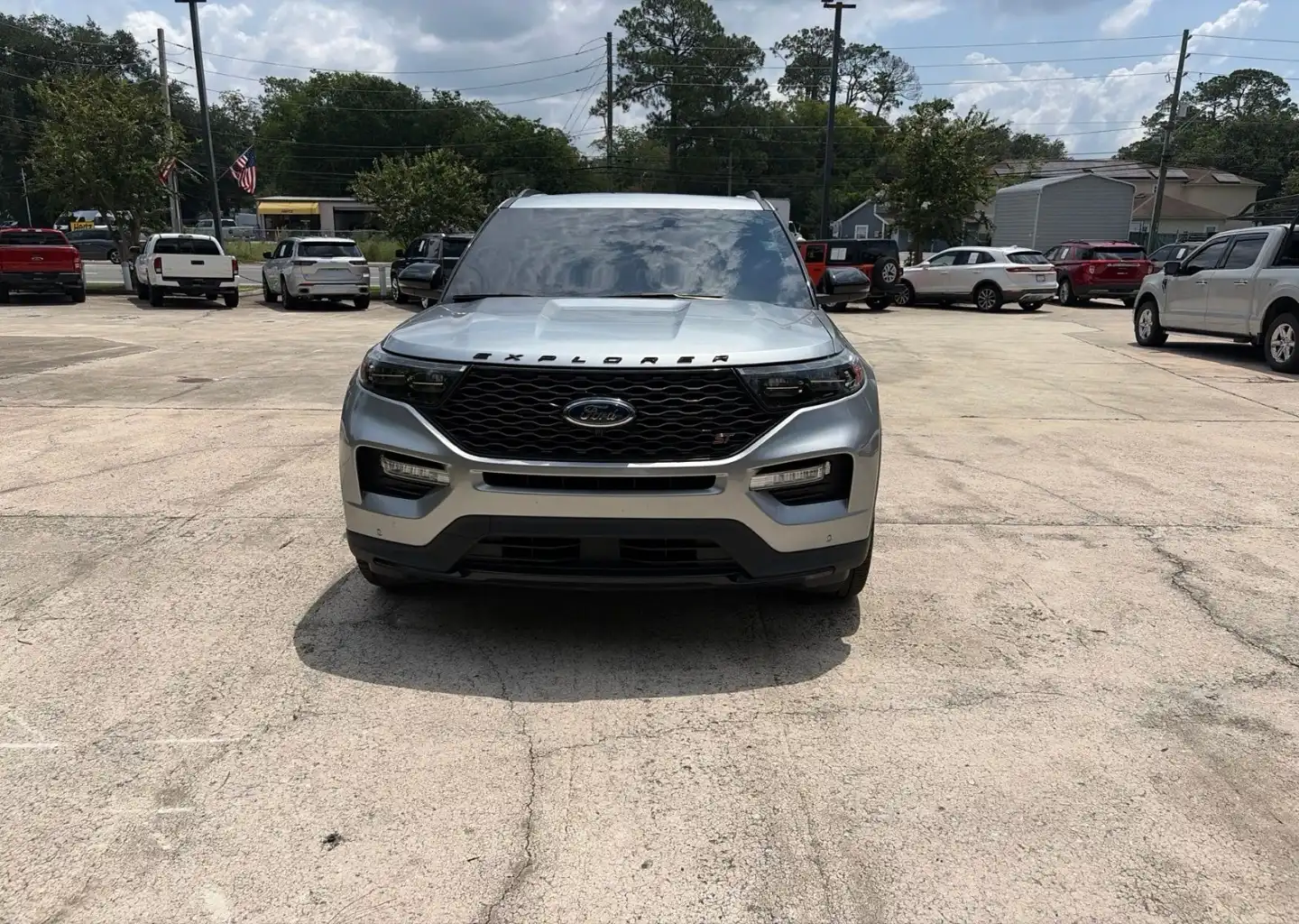 2023 Ford Explorer ST 4WD's photo