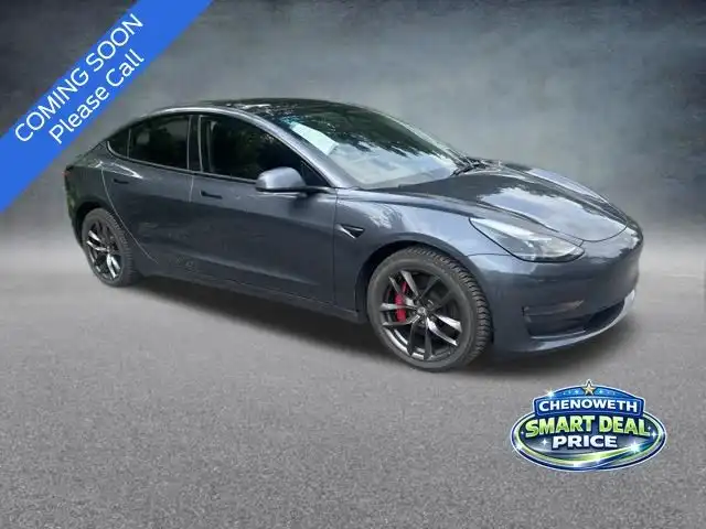2023 Tesla Model 3 Performance's photo
