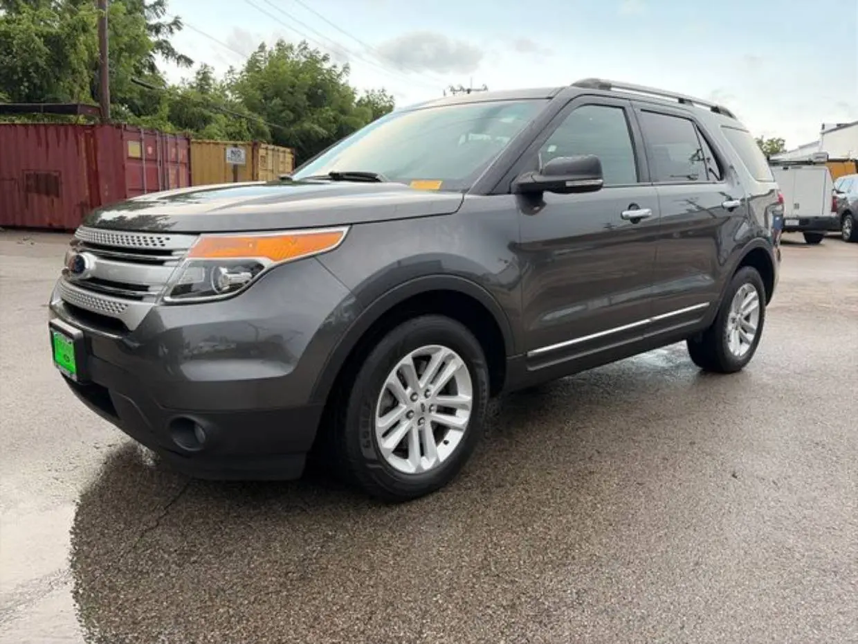 Vehicle Image 1