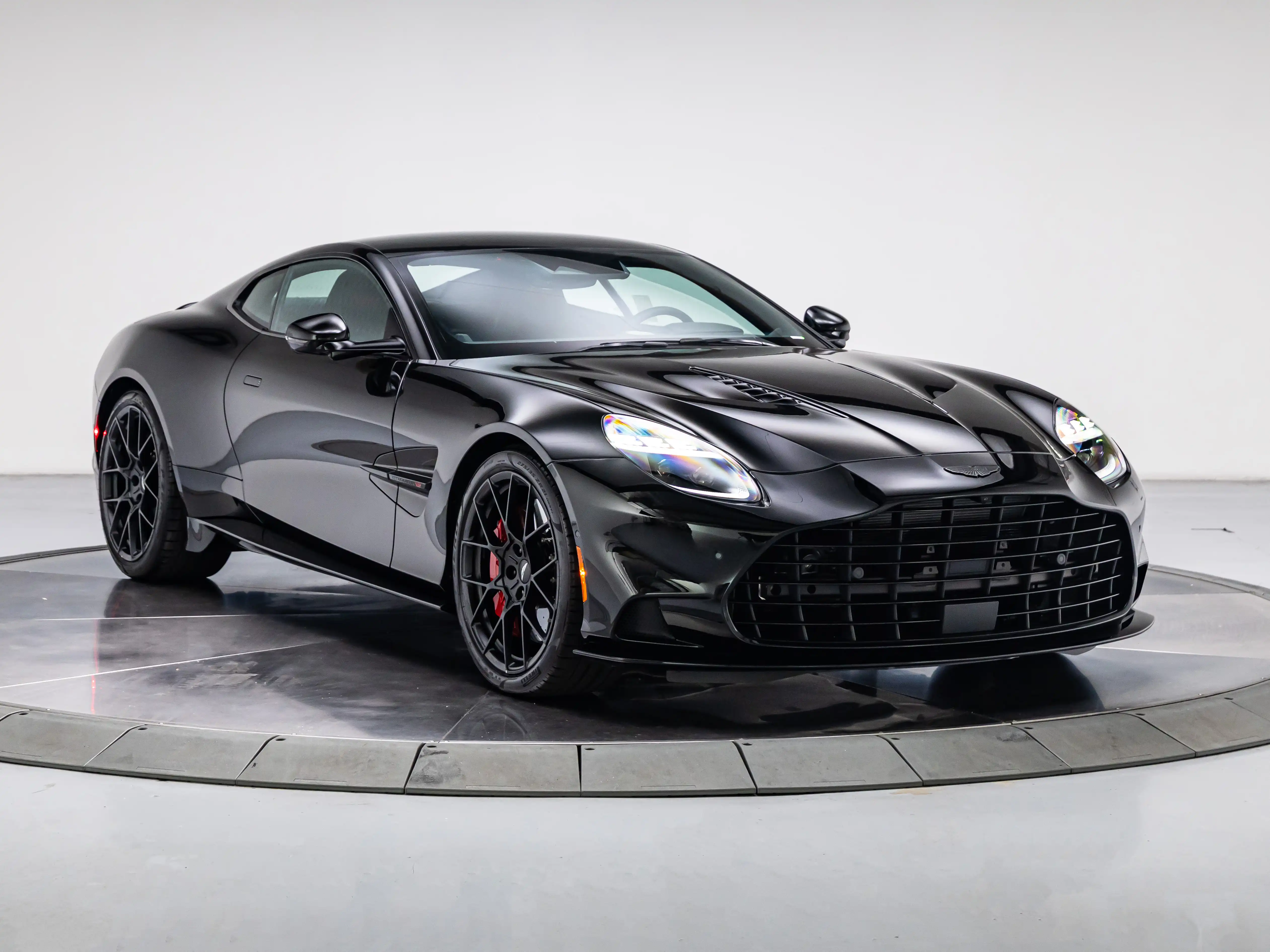 2026 Aston Martin Vanquish Coupe's photo