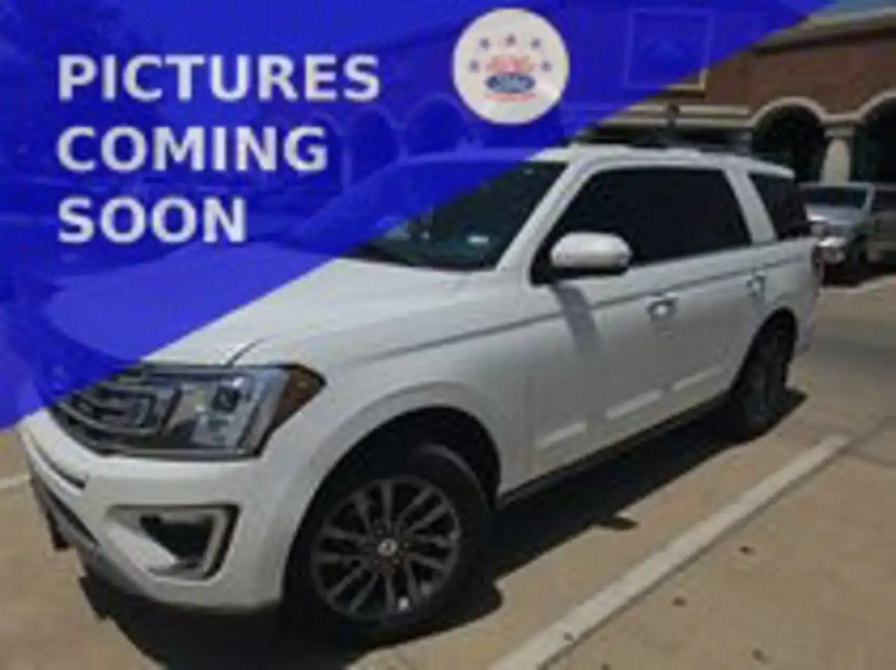 2021 Ford Expedition Limited's photo