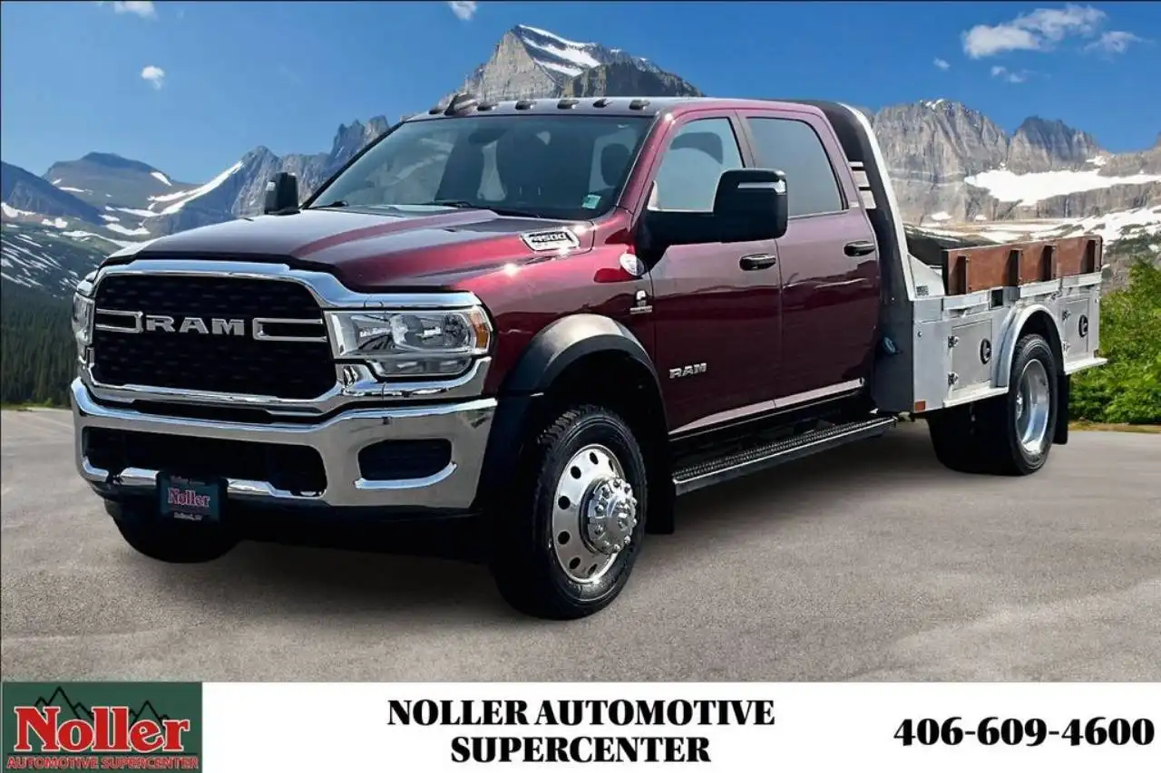 2023 RAM 4500 SLT 4X4 Crew Cab DRW 173" WB's photo