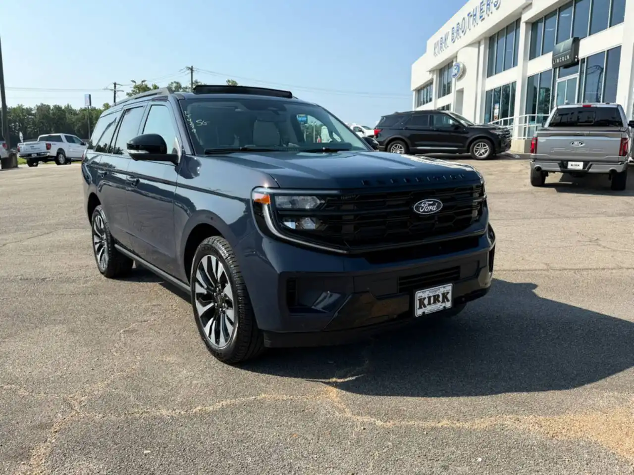 2027 Ford Expedition Platinum 4x2's photo