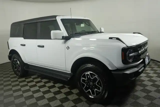 2026 Ford Bronco Outer Banks 4x4's photo