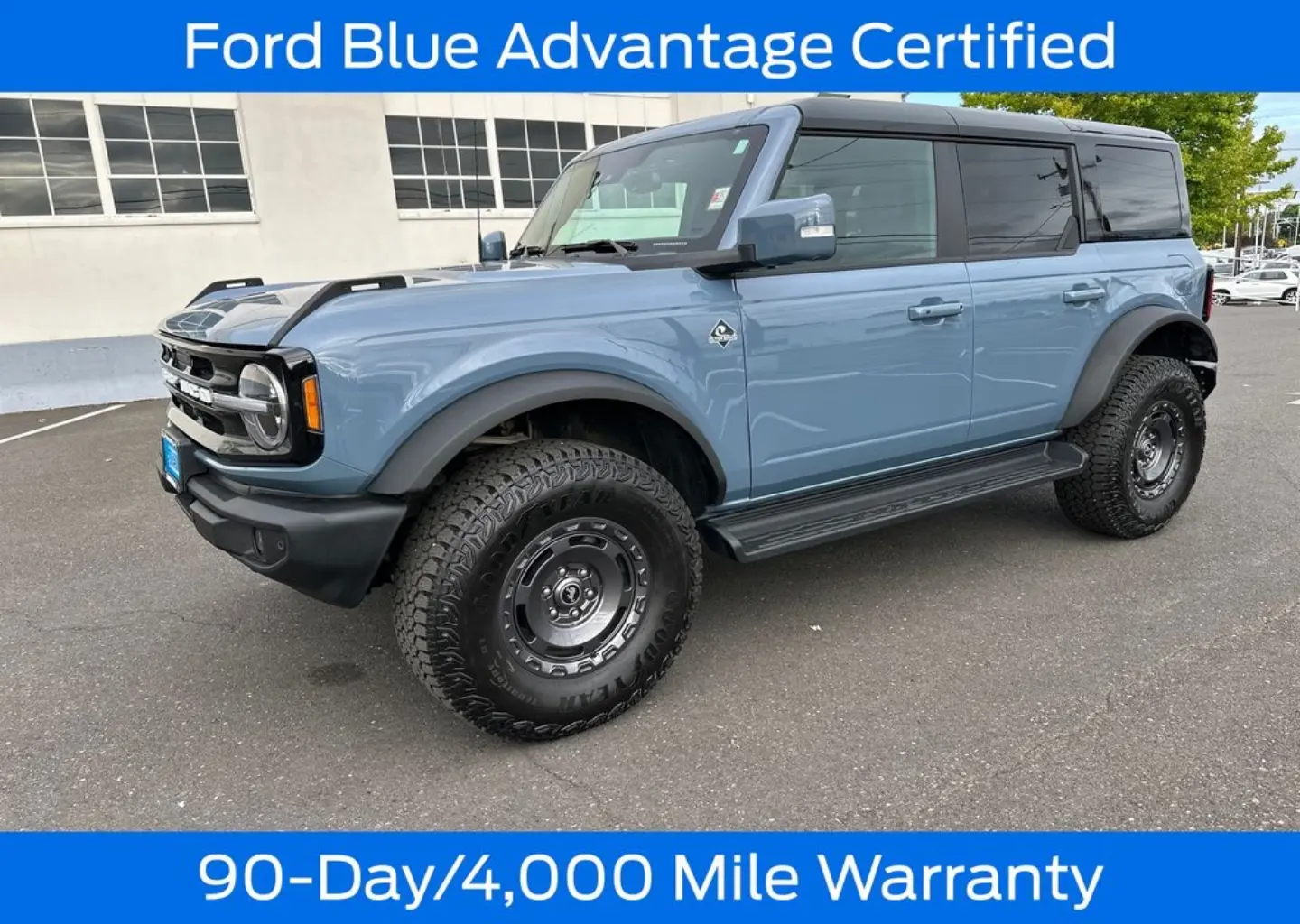 2025 Ford Bronco Outer Banks 4x4 photo 3
