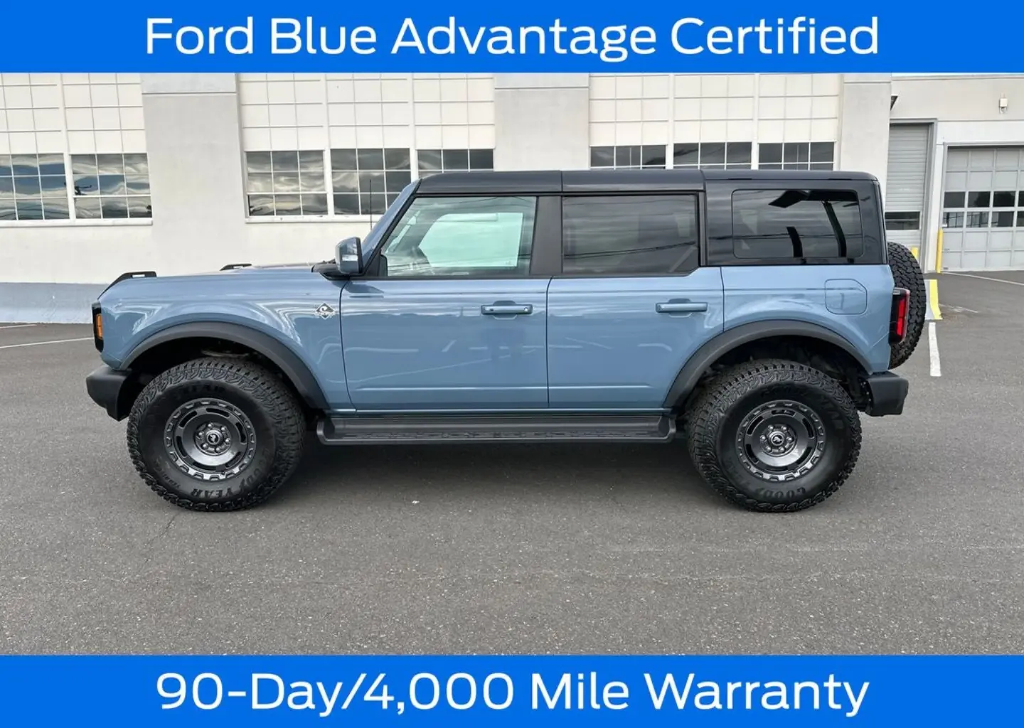 2025 Ford Bronco Outer Banks 4x4 photo 4