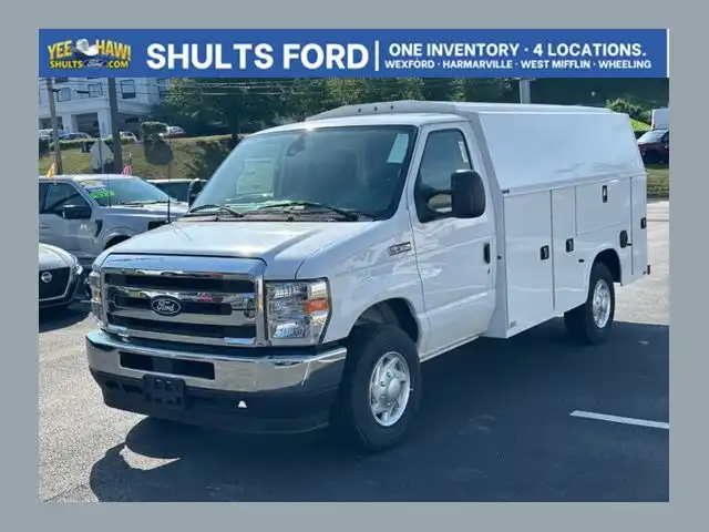 2026 Ford E-Series SRW E-350 Super Duty 138 in WB's photo
