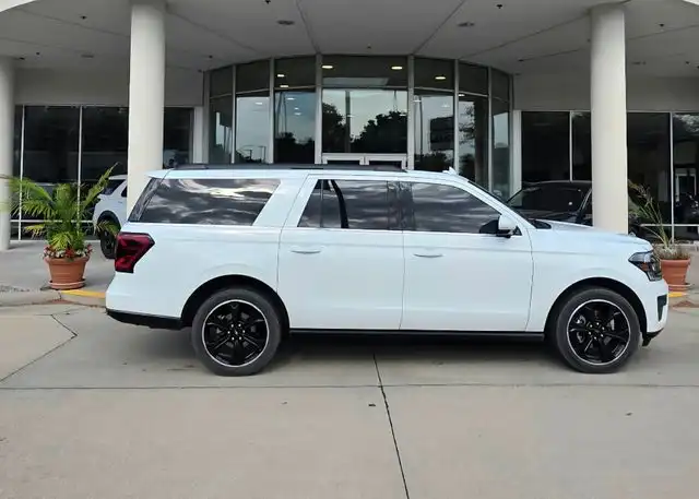 2023 Ford Expedition Limited MAX 4x4's photo
