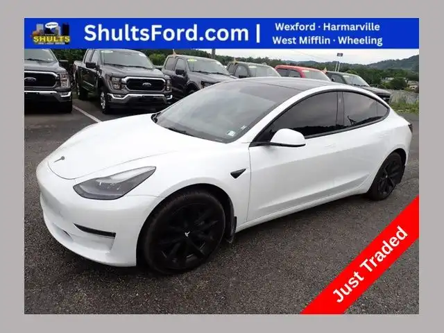 2022 Tesla Model 3 Long Range Dual Motor All-Wheel Drive's photo