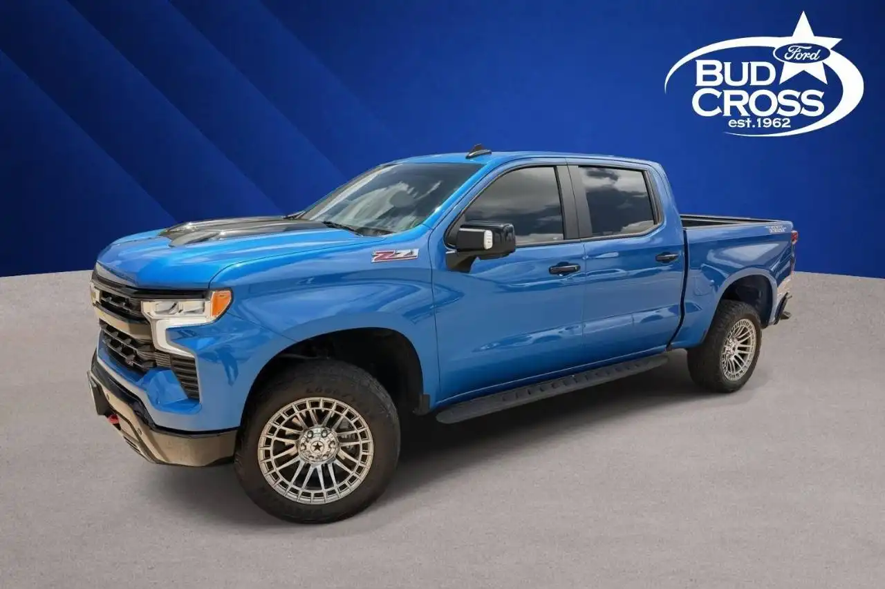 2024 Chevrolet Silverado 1500 LT Trail Boss 4X4 Crew Cab Short Box's photo