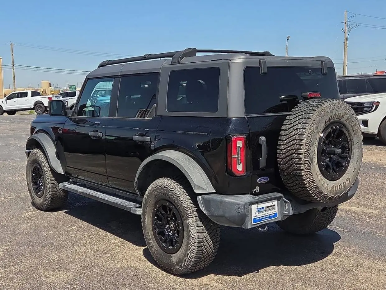 2023 Ford Bronco Wildtrak 4x4 photo 3