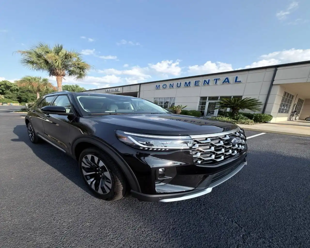 2026 Ford Explorer Platinum 4WD's photo