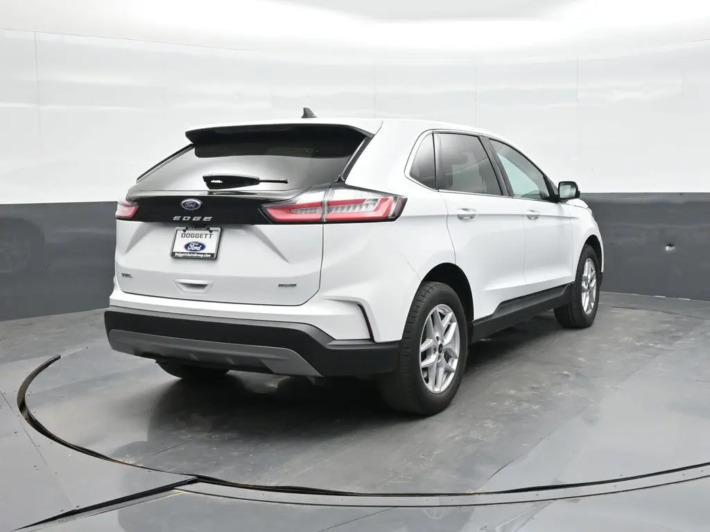 2024 Ford Edge SEL AWD photo 4